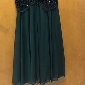 Dresses - 1920’s Style Mermaid Dress- Emerald & Black Detail Dresses - 1920’s Style Mermaid Dress- Emerald & Black Detail